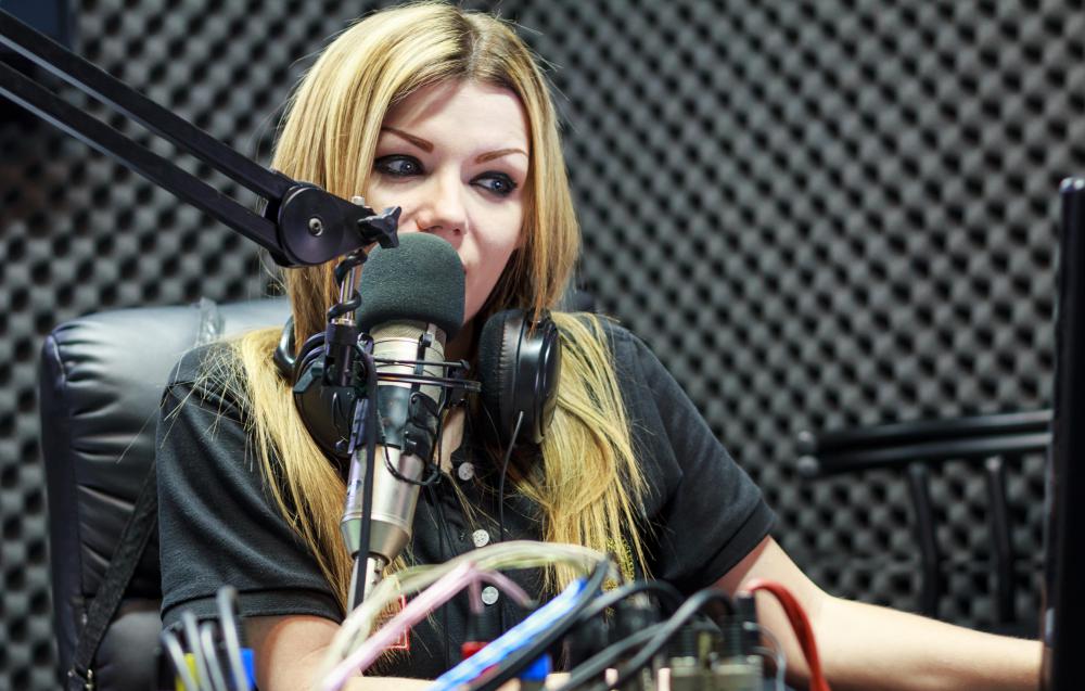 Radio stations may download free licensed music to play as background music.