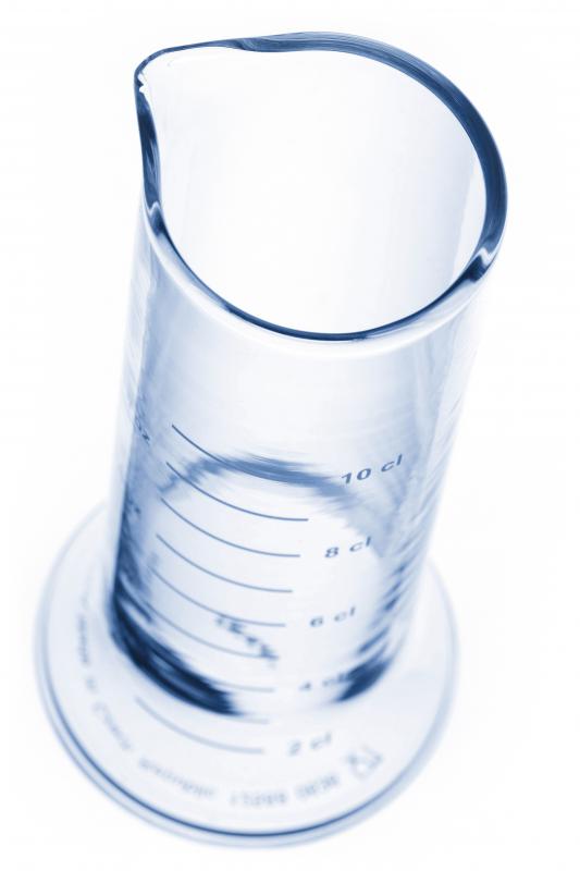 A pluviometer uses a graduated cylinder.