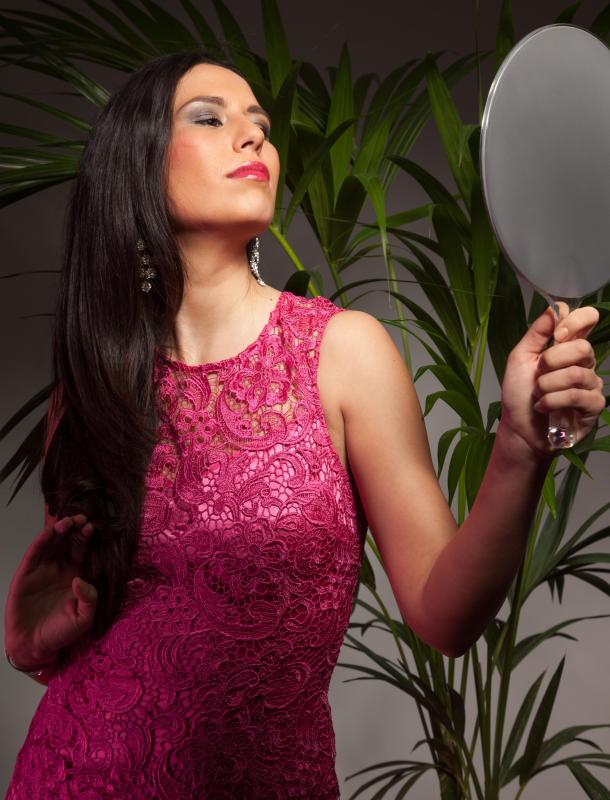 Bloggerazzi often write about a celebrities fashion tastes and overall look.
