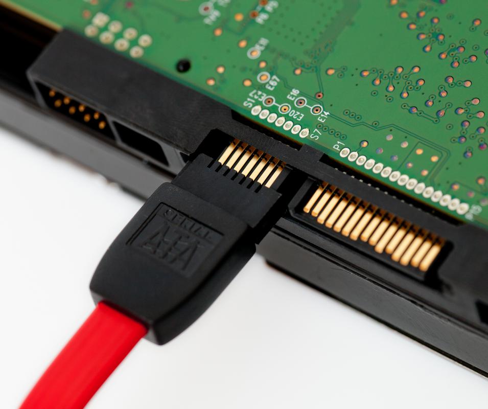 What is a sata cable?