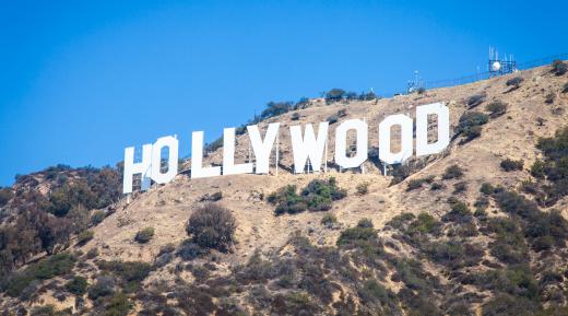 Hollywood business dealings are a favorite subject of online chat forums.