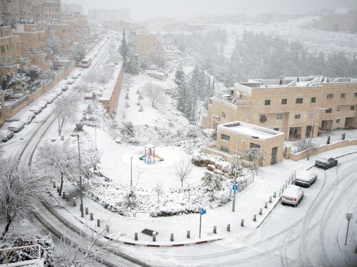 Doppler radar can help meteorologists predict winter storms.