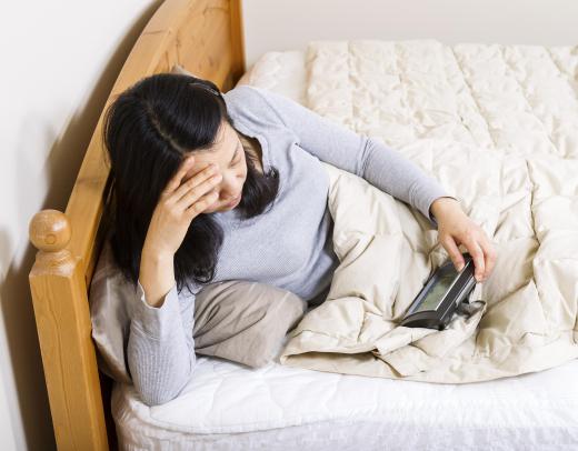 A internet addict's behavior may negatively affect her ability to sleep.