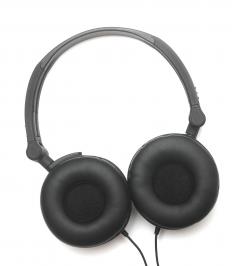 耳机有哪些不同类型？ （附图片）